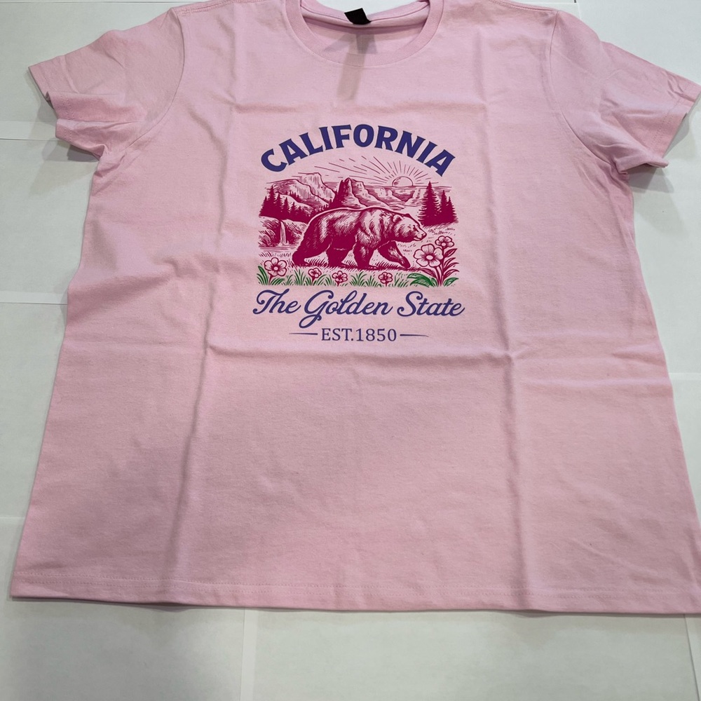 Gildan Pink California Graphic T-Shirt
